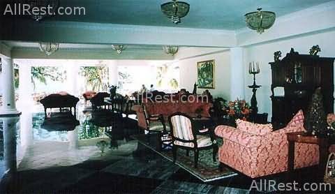 Half Moon Resort 4